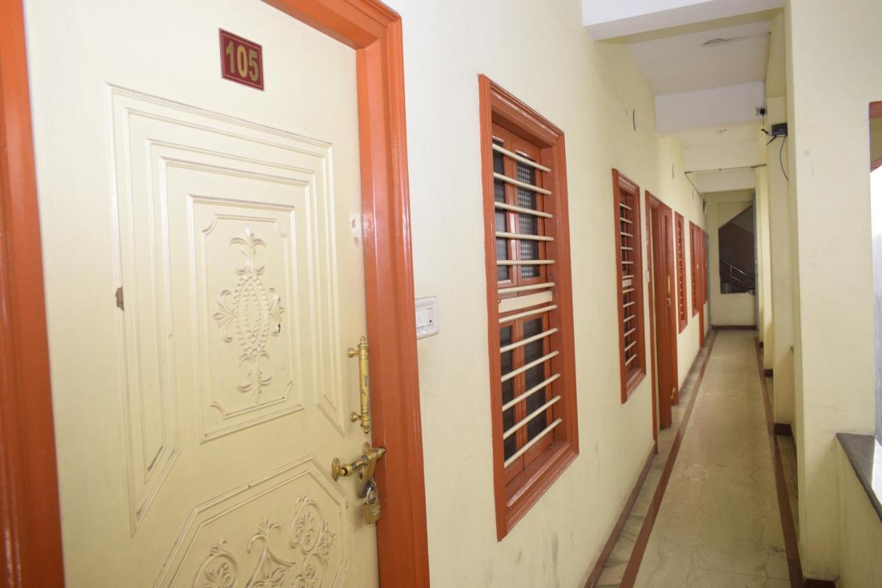 بونديتْشيري Pms Guest House المظهر الخارجي الصورة