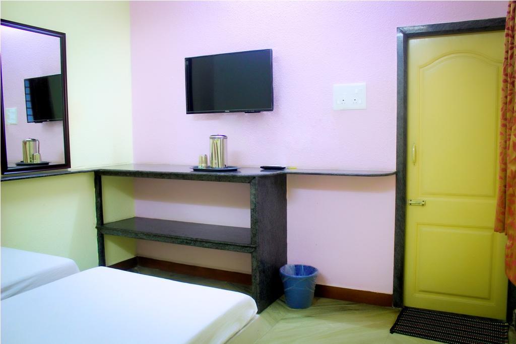 بونديتْشيري Pms Guest House المظهر الخارجي الصورة