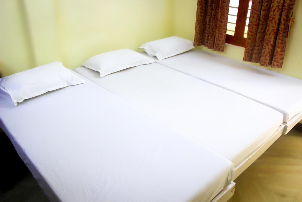 بونديتْشيري Pms Guest House المظهر الخارجي الصورة